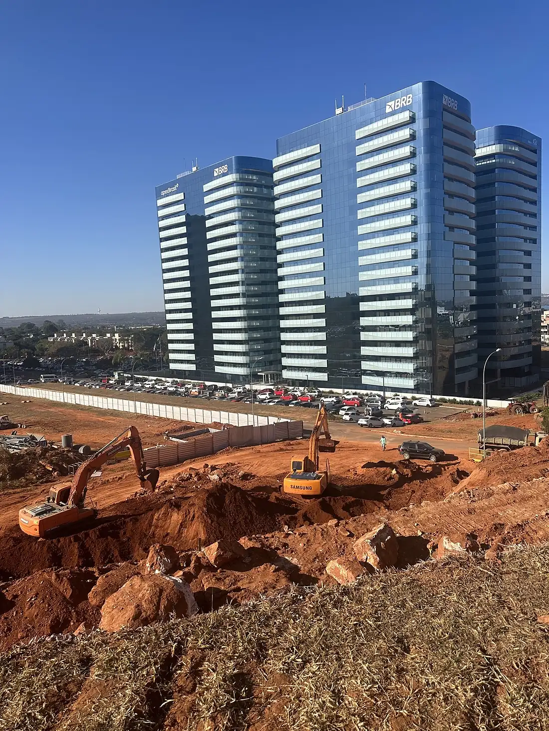 Pavimentação e terraplenagem de loteamento - Benneti Construções