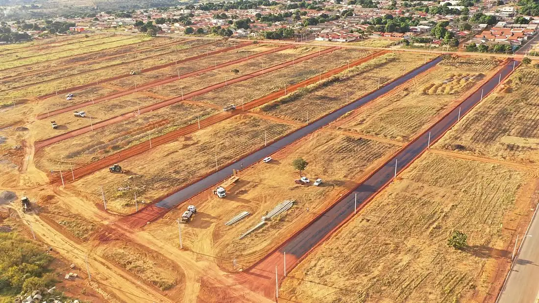 Escavação para fundação em obra urbana em Brasília - Benneti Construções